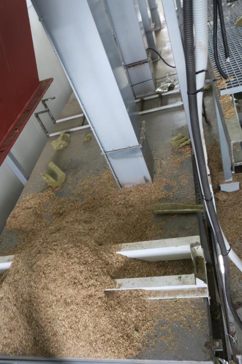 Machines from the biofuel production plant<br>
-5